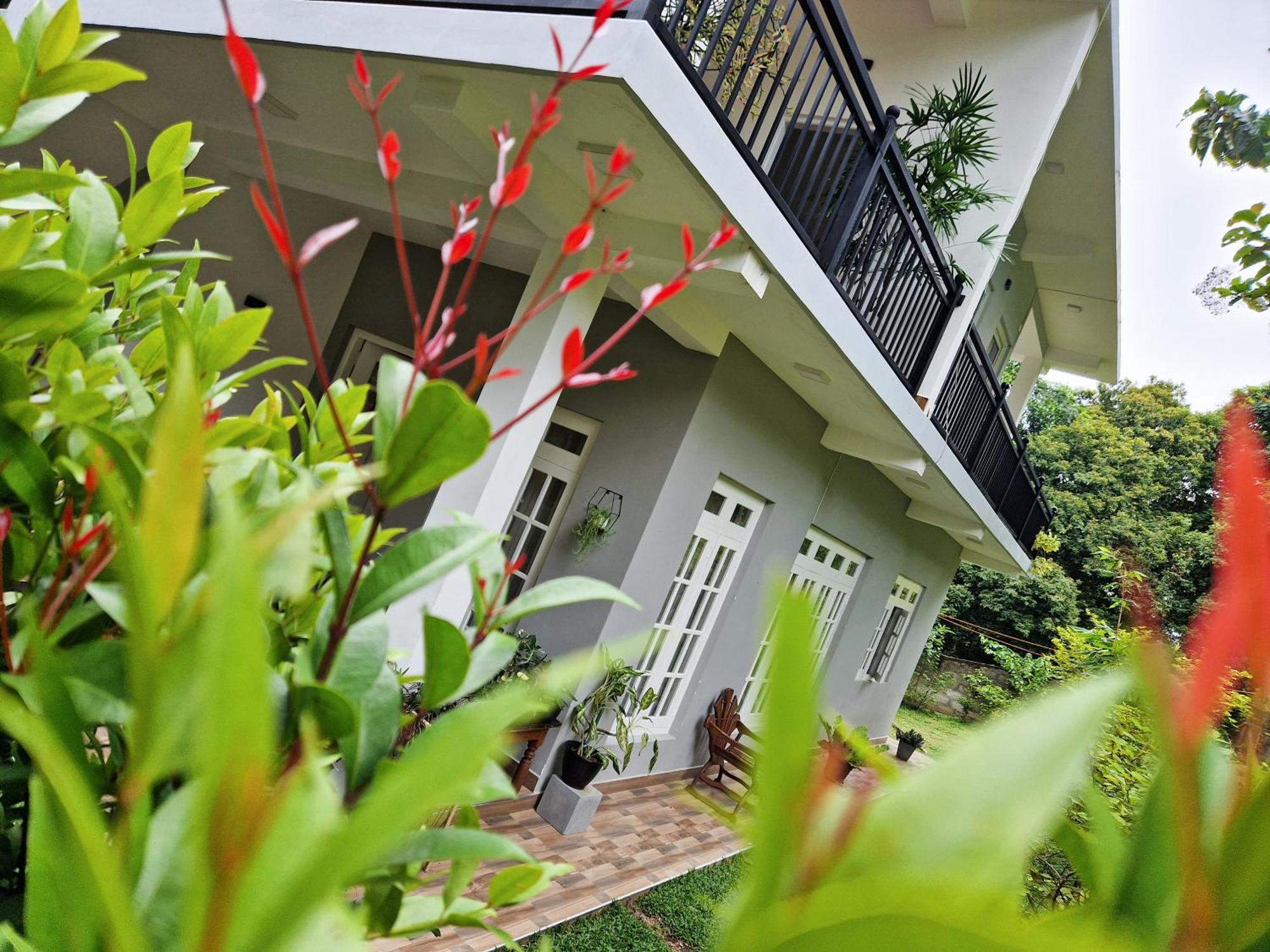 Villa Sole แคนดี้ ภายนอก รูปภาพ