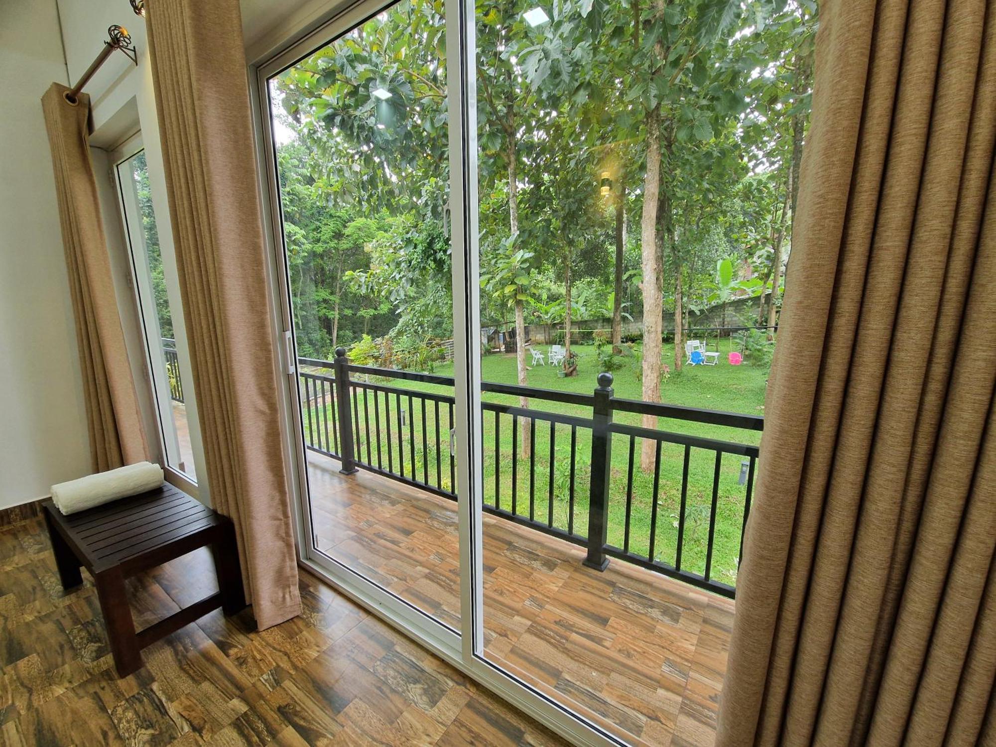 Villa Sole แคนดี้ ภายนอก รูปภาพ