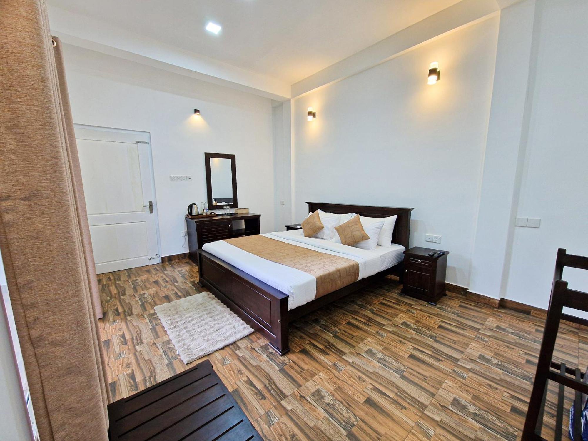 Villa Sole แคนดี้ ภายนอก รูปภาพ