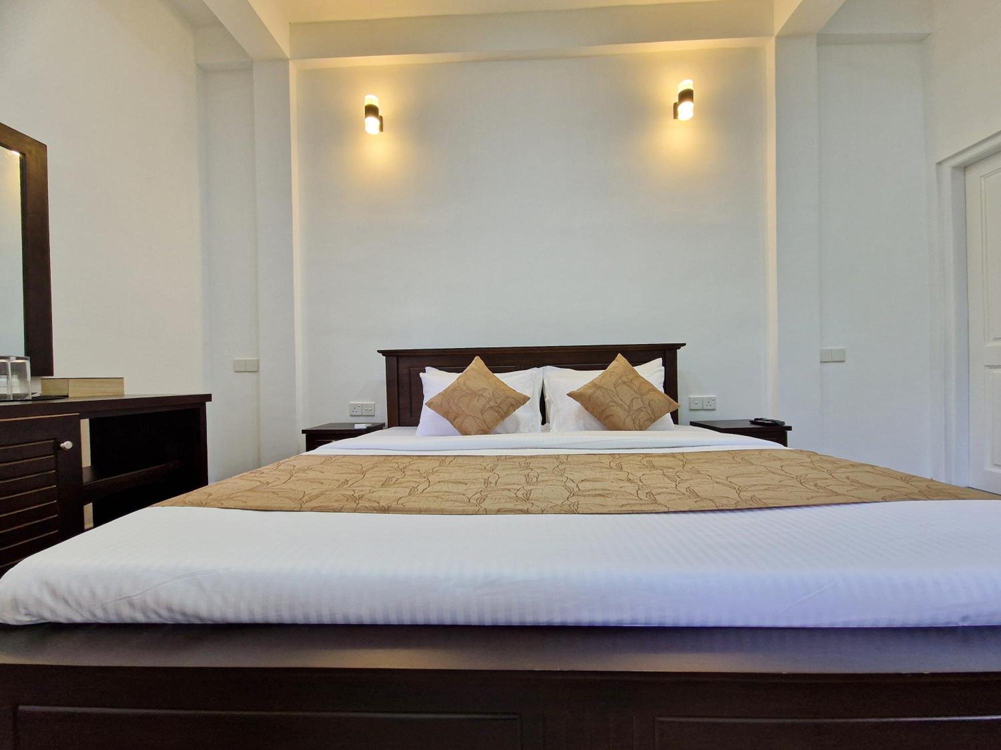 Villa Sole แคนดี้ ภายนอก รูปภาพ
